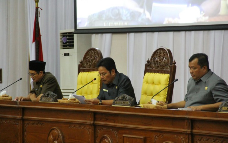 Waka I DPRD Provinsi  Bengkulu Edison Simbolon Pimpin Rapat Paripurna ke 3 Masa Persidangan ke- 1 Tahun Sidang 2018