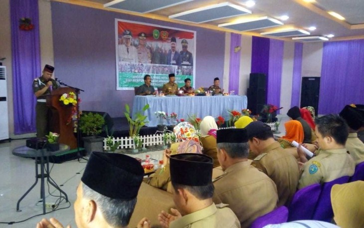 Kepala Satpol PP Kota Bengkulu Mitrul Ajemi Memberikan Sambutan 
