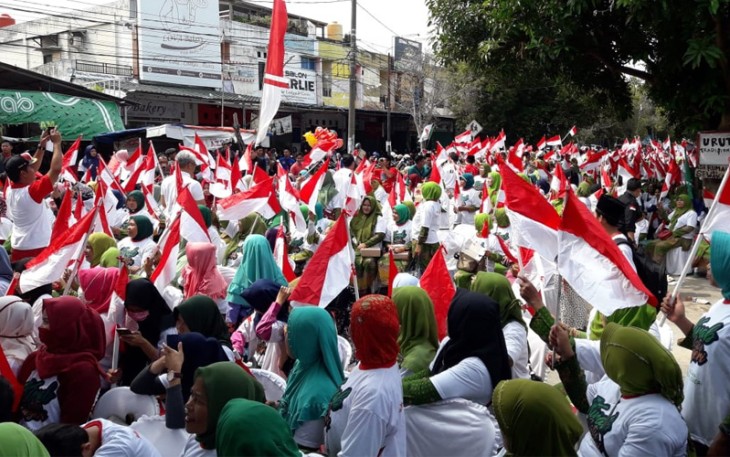 Kirab Satu Negeri, Menjahit 1945 Bendera Merah Putih Raih Rekor Muri