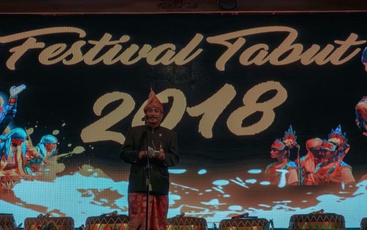 Menteri pariwisata RI saat sambutan dalam acara Tabut besanding dan penutupan Festival Tabut 2018