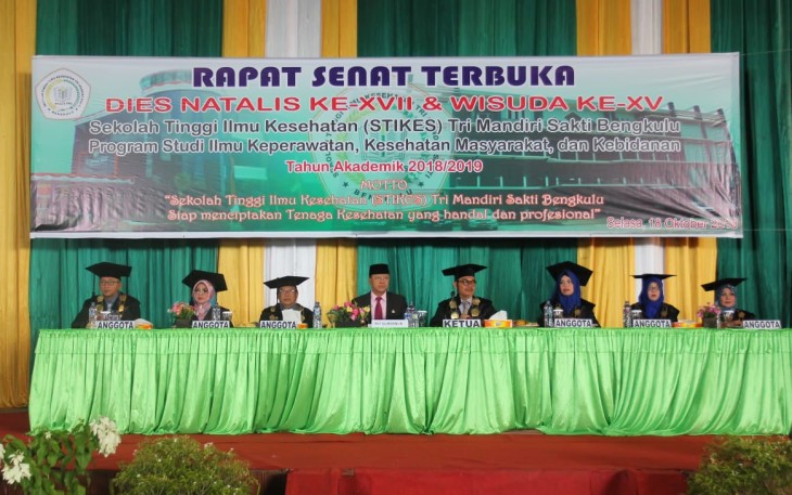 Plt Gubernur menghadiri rapat senat terbuka, Dies Natalis ke XVII dan Wisuda ke XV STIKES Tri Mandiri Sakti