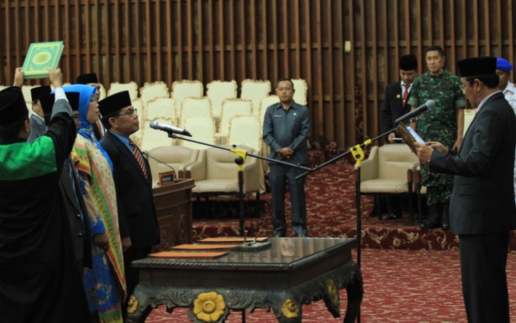 PAW Anggota DPRD di Gedung DPRD Provinsi Bengkulu, Senin(26/11).