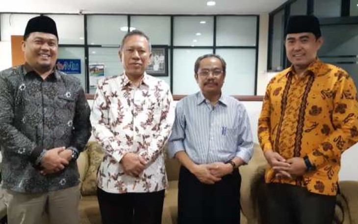 Kepala Diskominfosan Kota Medy Pebriansyah saat menyampaikan undangan ke PP Muhammadiyah