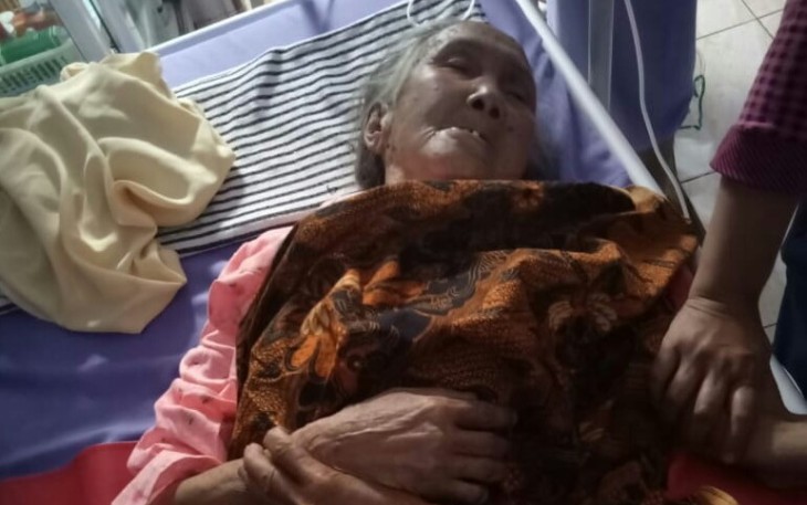 Khadijah (65) yang nekat menenggak racun rumput jenis Gramoxone.