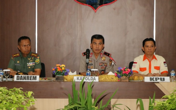 Rapat Kerja Teknis (Rakernis) TNI –POLRI dalam rangka pengamanan pemilu Tahun 2019, Rabu (06/02/2019) di Command Center Polda Bengkulu.