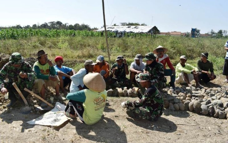 Satgas TMMD Kodim 0712/Tegal Bersama Masyarakat Desa Jatimulya