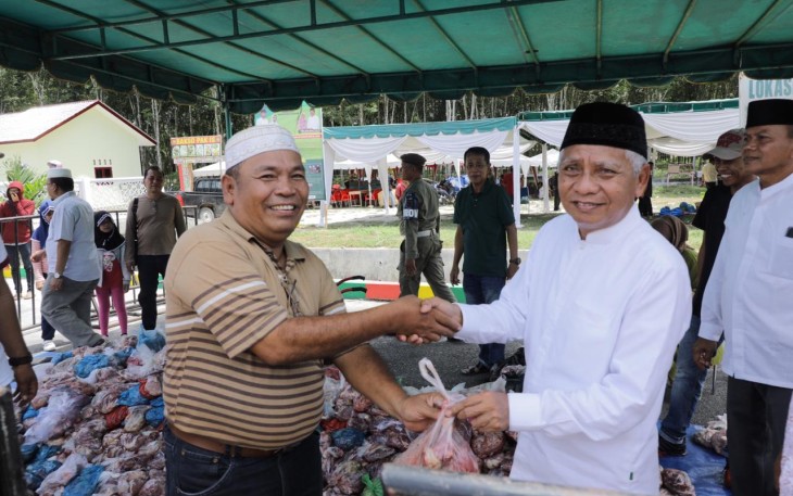 Pemkab Asahan Bagikan 7.942 Paket Daging Qurban