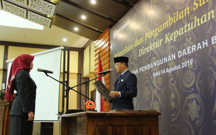 Gubernur Lantik Direktur Kepatuhan Bank Bengkulu