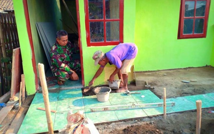 Kepedulian Kodim 0713/Brebes rehab RTLH Nenek Kalimah  
