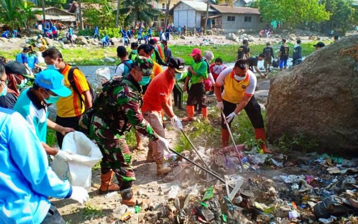 Kabupaten Brebes Bersih Massal