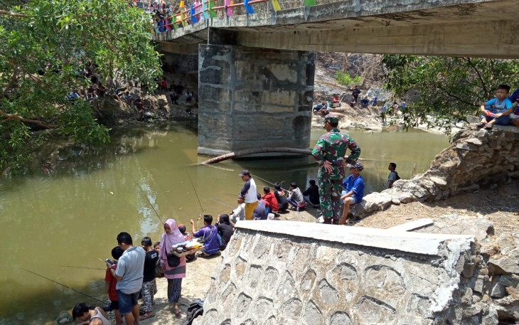 Danramil Jeruklegi Pantau Lomba Mancing Menyambut TMMD 106 Kodim Cilacap