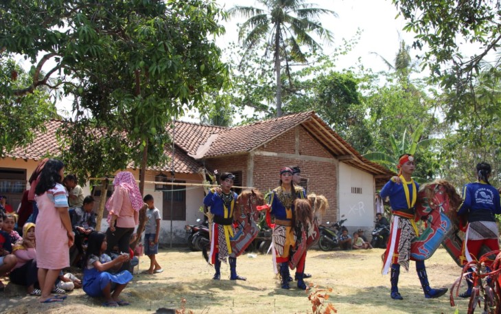 Pemain Jaran Kepang Mulai Latihan