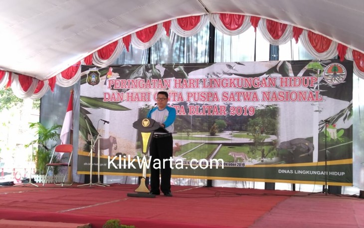 Plt Walikota Blitar Santoso saat memberikan sambutan dalam acara Hari Lingkungan Hidup dan Hari Cinta Puspa Satwa Nasional tahun 2019
