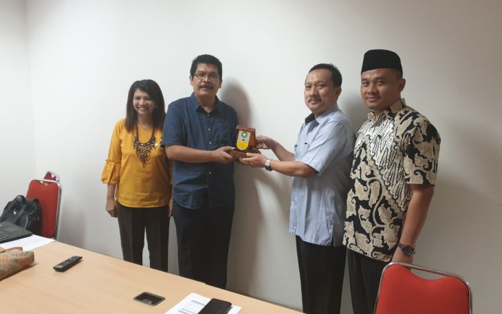  Fakutlas Adab Dan Humaniora Universitas Islam Negeri Suna Gunung Djati Studi Banding ke Program Studi Bahasa Dan Sastra Indonesia Fakultas Ilmu Budaya Universitas Gadjah Mada  