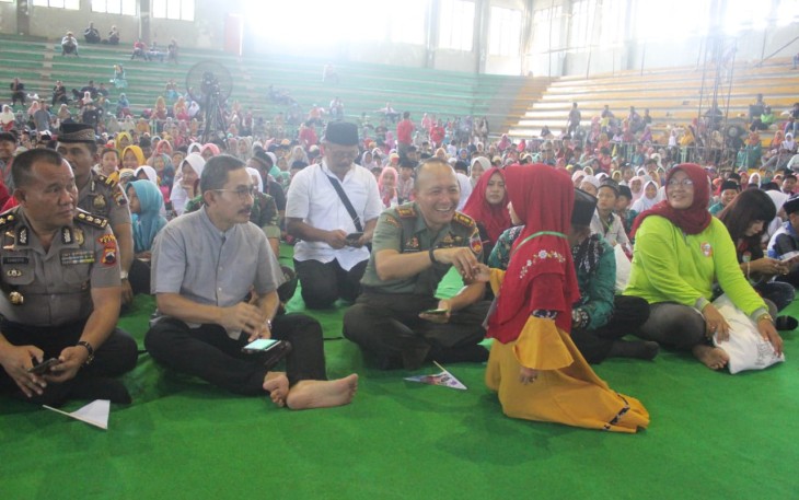 Bupati dan Dandim turut hadir dalam santunan anak yatim 