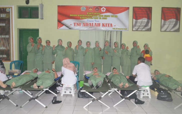Persit Cabang XXXIX ikut peran serta dalam donor darah