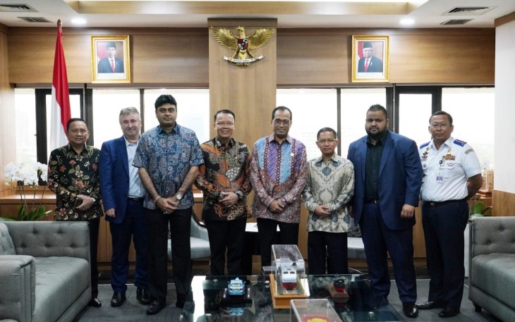 Gubernur Bengkulu Rohidin Mersyah Melakukan Rapat Khusu Kepada Menteri Perhubungan Republik Indonesia Budi Karya Sumadi Membahas Khusus Pelabuhan Enggano 
