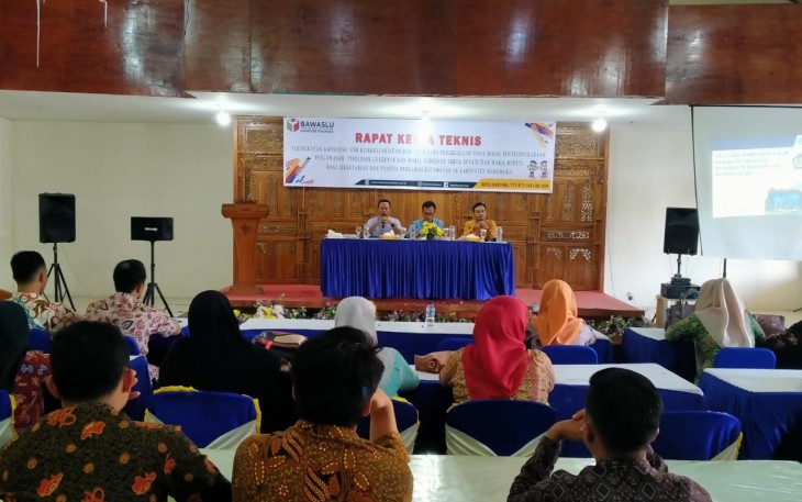 Sosialisasi Pertanggungjawaban Keuangan dalam Rakernis Bawaslu Mukomuko