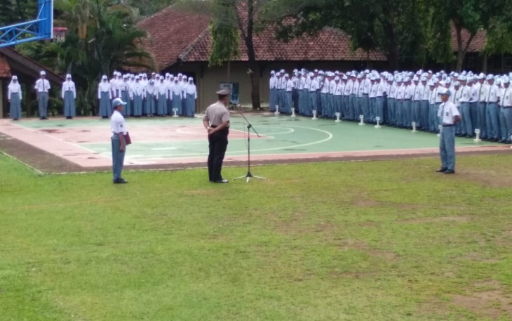 Kapolsek Bandar Gelorakan Rasa Nasiolisme Pada Pelajar