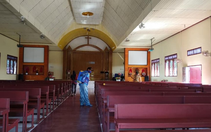 Penyemprotan Disinfektan di Rumah Ibadah 