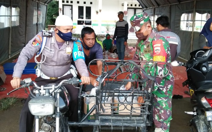 Babinsa dan Bhabinkamtibmas Terus Pantau Korban Dampak Banjir Aek Natas