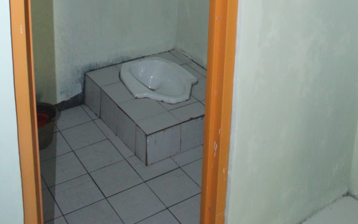 Miliki Kamar Mandi Sehat Setelah Belasan Tahun