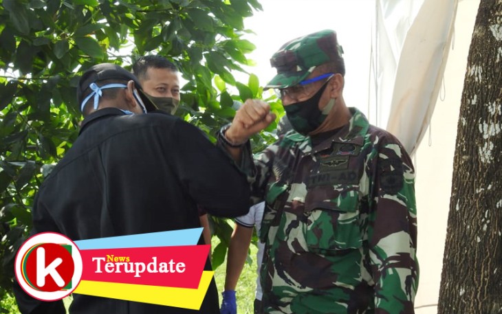 Kasdim 0510/Trs Mayor Arh I Wayan Kariana memantau dan monitoring skrining Rapid test Covid-19