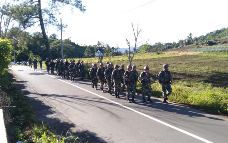 Danlantamal Tinjau Latihan Ketahanan Hanmars Yonmarhanlan VIII Bitung di Gunung Mahawu Tomohon