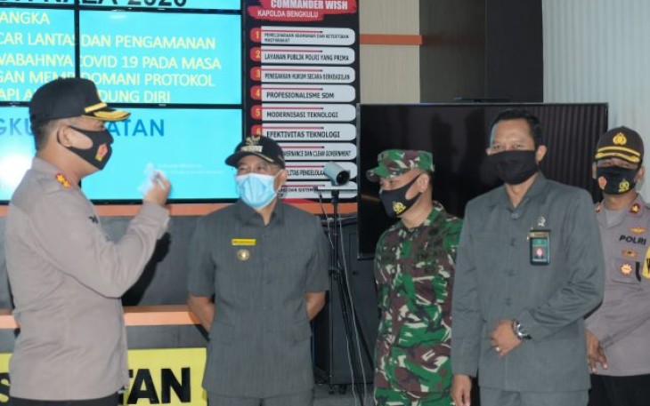 Bupati Bengkulu Selatan Gusnan Mulyadi Usai Mengikuti Apel Operasi Patuh Nala 2020 