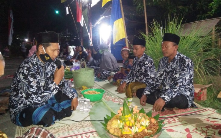 Desa Sukolilan Potong Tumpeng dan Doa Bersama