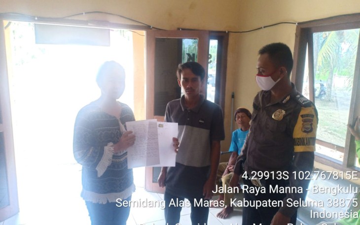 Bhabinkamtibmas Polres Seluma Bantu Mediasi Kasus Laka Lantas