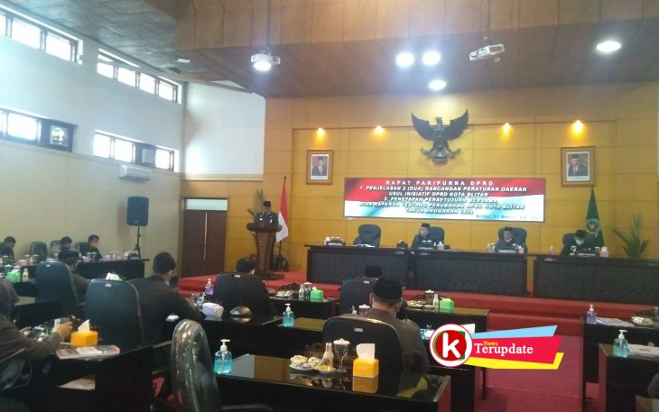 Rapat Paripurna DPRD Kota Blitar, 11 September 2020. (foto: Faisal NR / Klikwarta.com) 