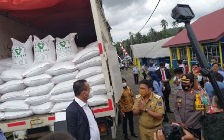 Kasdim 1310/Bitung Dampingi Kunjungan Kerja Menteri Kelautan dan Perikanan RI di Desa Tatelu