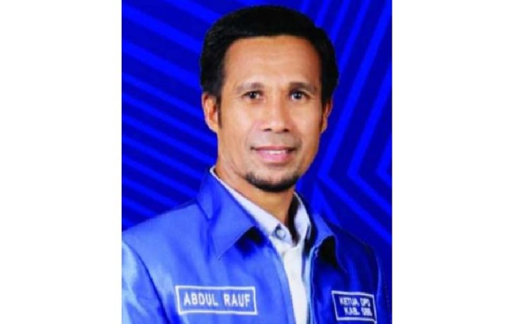 Ketua Fraksi PAN DPRD Seram Bagian Barat Abdul Rauf Latulumamina