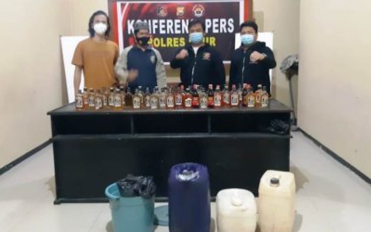 Hari Terakhir Operasi Pekat Polres Kaur Sita 100 Liter Tuak Serta Puluhan Botol Miras