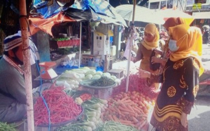 Kepala Dinas Perindustrian dan Perdagangan Kota Bengkulu Dewi Dharma 