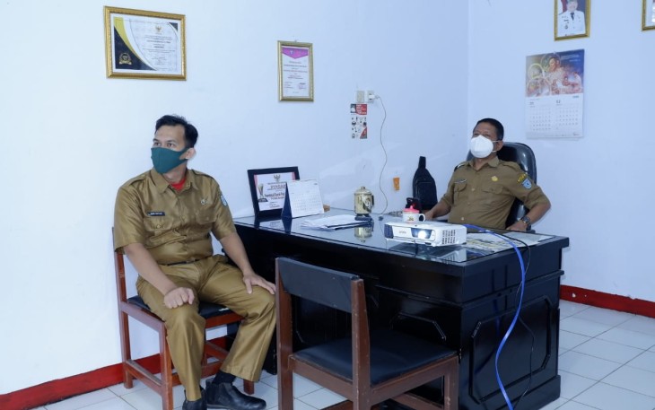 Kepala Dinas Komunikasi dan Informatika Kabupaten Bengkulu Utara (BU) Sasman, SP mengikuti Rapat Koordinasi (Rakor) Strategi Komunikasi Publik Vaksin Covid-19 Secara Virtual Melalui Zoom Meeting 