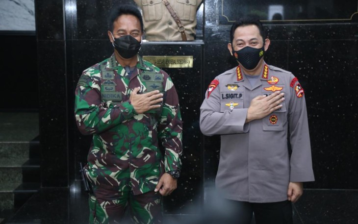 Kapolri Jenderal Listyo Sigit Prabowo Mengunjungi Kepala Staf Angkatan Darat (KSAD) Jenderal TNI Andika Perkasa