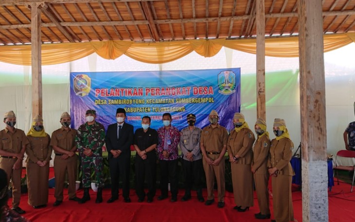  Sempat Berpolemik Akhirnya Pemdes Sambirobyong Melantik Tujuh Perangkat yang Lolos Seleksi 