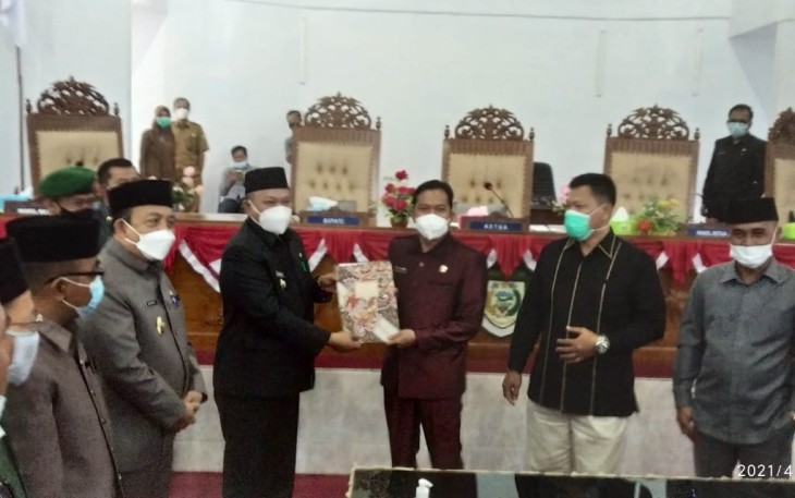 Paripurna DPRD Seluma   