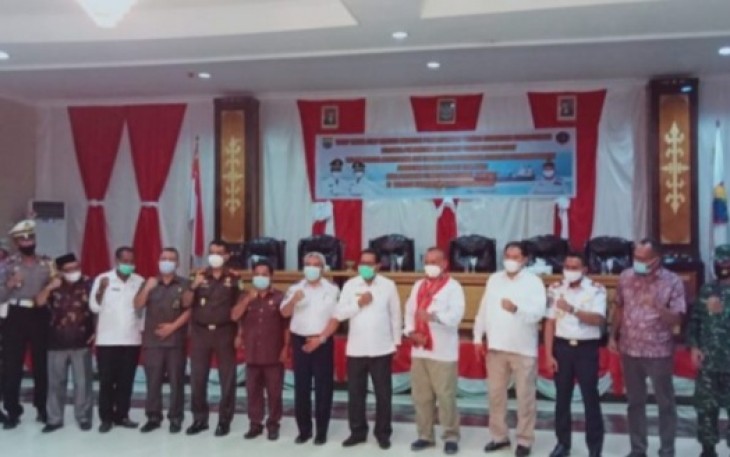 Kunjungi SBB Lalana Pastikan Tol Laut Beroperasi di SBB