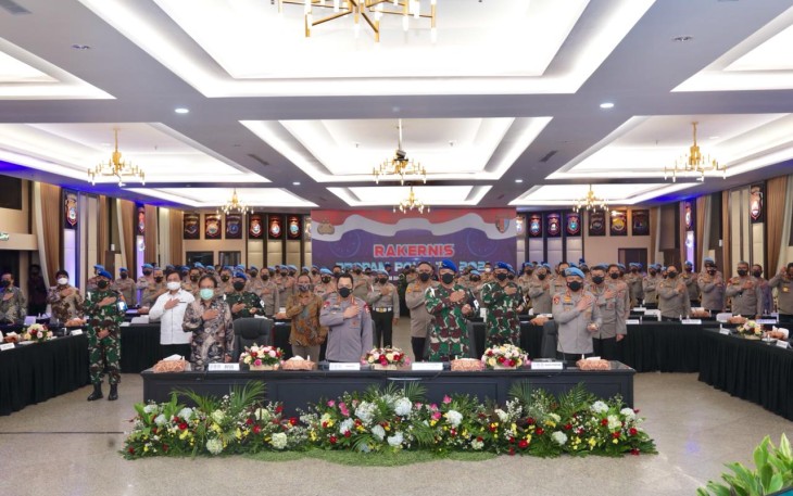 Kapolri Jenderal Listyo Sigit Prabowo membuka Rapat Kerja Teknis (Rakernis) Divisi Propam Polri di Gedung Rupatama Mabes Polri, Jakarta Selatan, Selasa (13/4/2021).