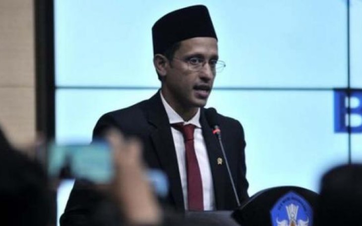 Nadin  Makarim saat memberikan keterangan di depan Media