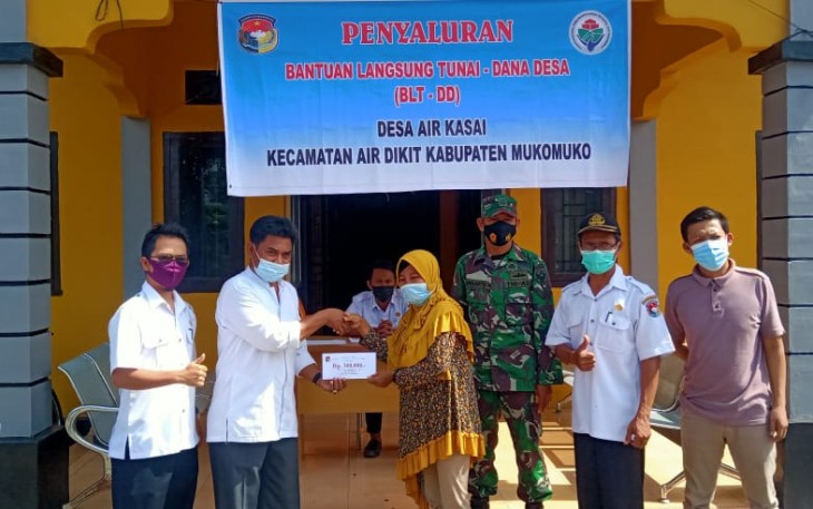 Penyaluran BLT DD Desa Air Kasai Tahap II Lancar 
