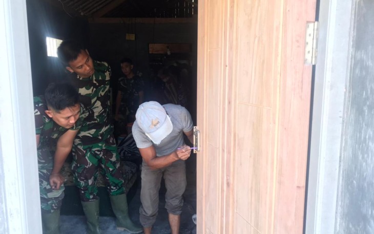 Satgas TMMD Menimpa Ilmu Pertukangan di TMMD 112