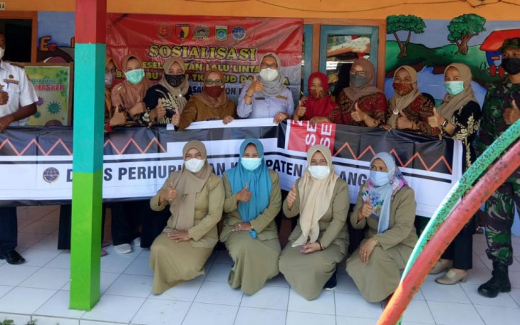 Satgas TMMD 112 Tulungrejo Gandeng Dishub Bagi Anak Usia Dini