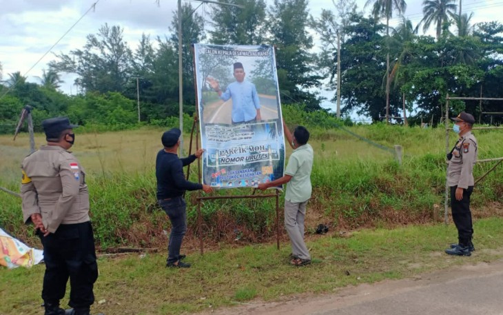 Selama kegiatan masa tenang tersebut, Panitia Pilkades melalakukan penertipan APK (Alat Peraga Kampanye) seperti spanduk, pamflet dan alat peraga lainnya