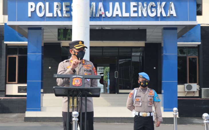  Kapolres Majalengka AKBP Edwin Affandi memimpin pelaksanaan Apel pagi 