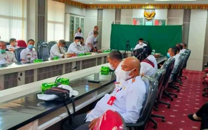 Bupati Parosil Mabsus Hadiri Penganugrahan IGA Tahun 2021