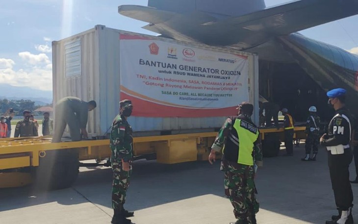 Dua pesawat Hercules TNI AU angkut generator oxygen